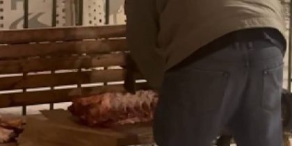 «Где написано, что нам этого делать нельзя»: четверо мигрантов зарубили барана на детской площадке в Москве