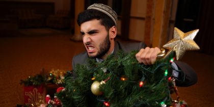 В Екатеринбурге Новый год стал харамом, а христианский крест – символом экстремизма: местных Акбарали поддержал мэр Алексей Орлов