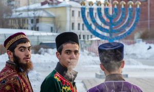 Москва прижала евреев в угоду исламистам: Хануку впервые за 35 лет запрещено праздновать открыто, иудейскую общину заставляют прятаться