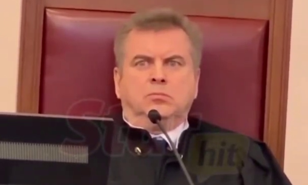 &laquo;Нихрена себе вы там нарешали&raquo;: судья ВС РФ слушал предысторию дела Долиной с выразительной гаммой чувств на лице