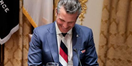 Министр войны США Хегсет тайно и самостоятельно заблокировал помощь Украине