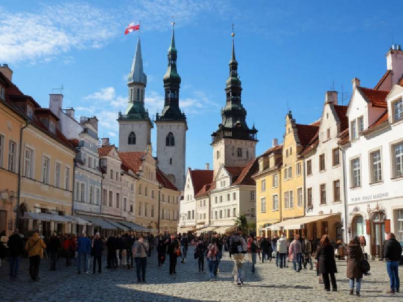 Власти Эстонии 25 лет ущемляли русских, а теперь пытаются повлиять на историческую память жителей Печор 