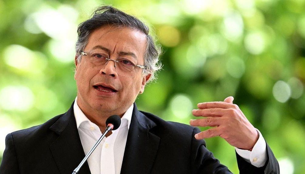 Густаво Петро обвинил ВСУ в расизме и потребовал от Зеленского ответа за избиение колумбийцев 