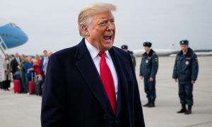 Трамп депортировал российских релокантов: в московском аэропорту им выдали повестки