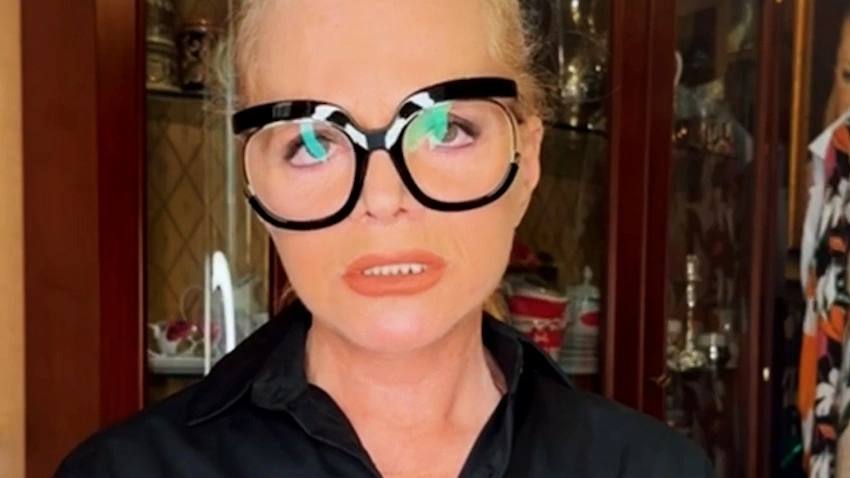 «Вырезают без капельки сожаления»: Ларису Долину убирают из новогодних программ после скандала с квартирой