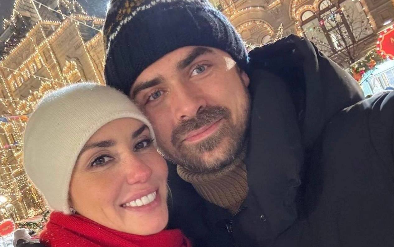 Ставшая мамой в третий раз Агата Муцениеце показала фото с выписки из элитного роддома: «Мы с дочкой уже дома»