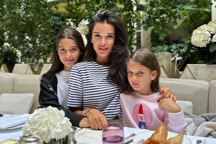 Бородина вступилась за младшую дочь после скандального видео: «Хочешь виллу на Мальдивах? Тебе не должно быть стыдно!»