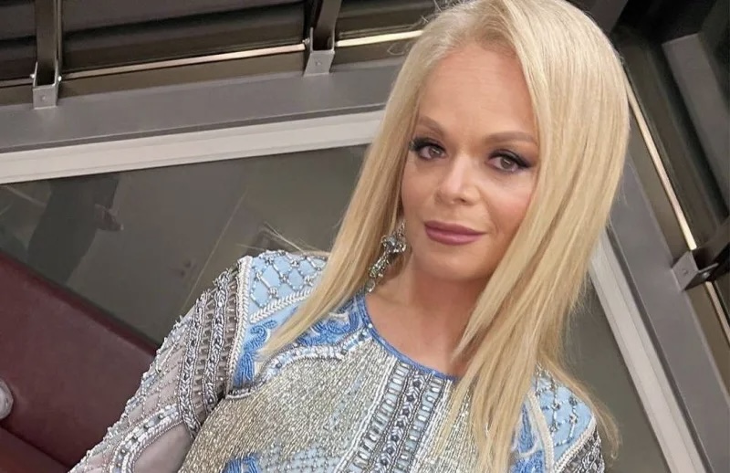 Лариса Долина впервые вышла на сцену после решения Верховного суда: зал встретил молчанием 