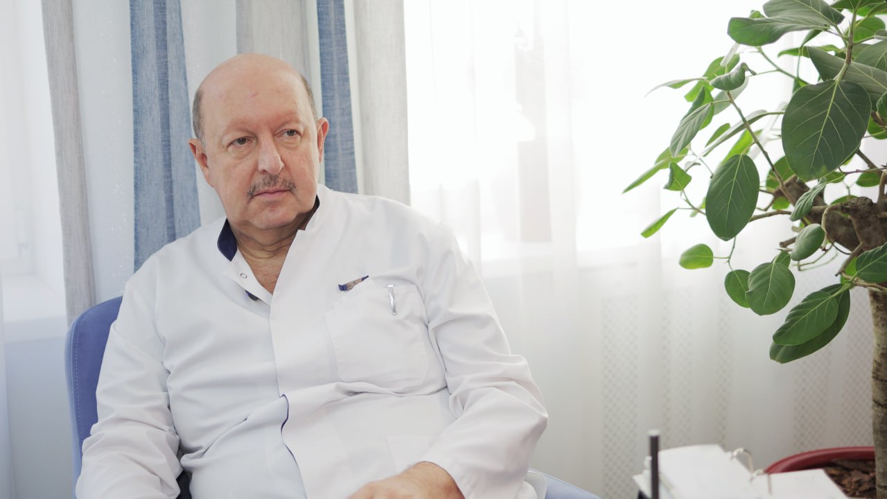 Пусть забота о себе станет радостью: главный врач КДЦ «Здоровье» подвел итоги года и поздравил пациентов и коллег