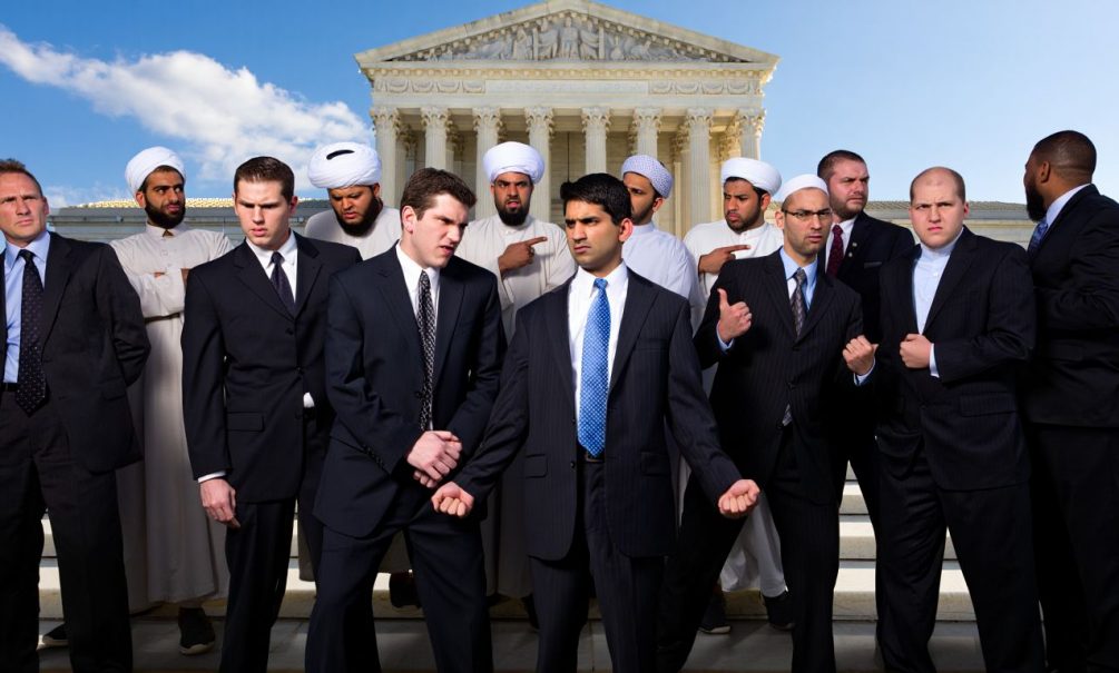 Верховный суд жжёт: россиянам разрешили критиковать чиновников и религиозных деятелей 