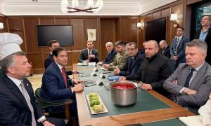 Борщ в помощь: западная пресса раскрыла неожиданные подробности переговоров делегаций США и Украины во Флориде