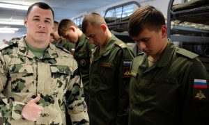 «На Макана не смотреть – он этого не любит»: рэпер-мажор проходит армейскую службу 