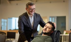 Плохие и еще хуже: торговавший жизнями украинцев экс-глава МИД Кулеба посочувствовал Зеленскому