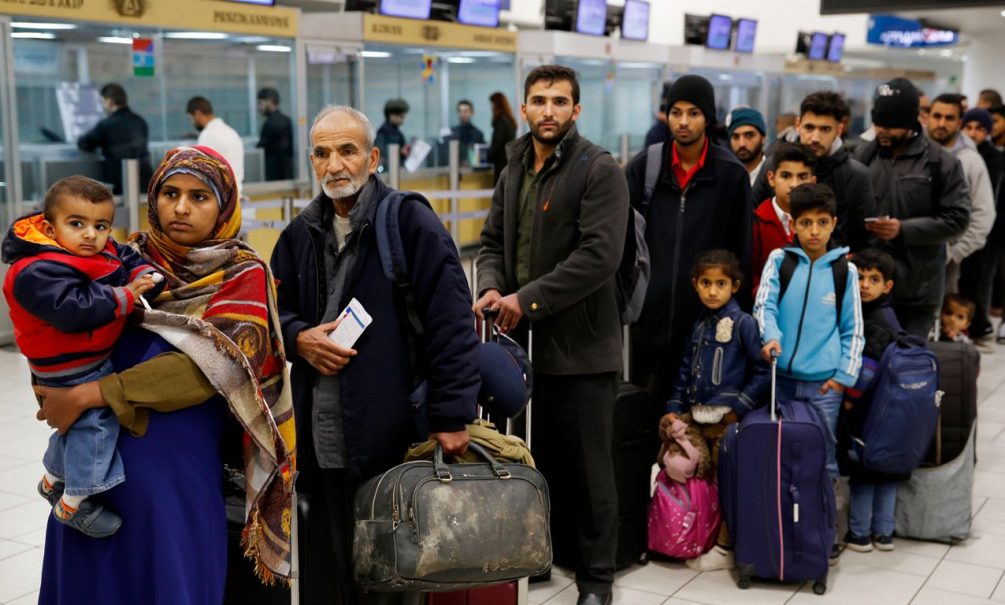 Грабеж – наркотики - Душанбе: главу таджикской диаспоры Пермского края лишили гражданства России и выдворили Грабеж – наркотики - Душанбе: главу таджикской диаспоры Пермского края лишили гражданства России и выдворили