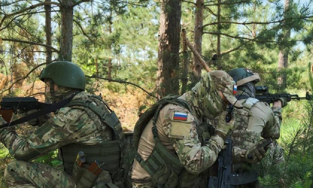 «Вы ждуны, вы ждете русских»: в ДНР российские солдаты спасли тещу американского военкора от казни ВСУ «Вы ждуны, вы ждете русских»: в ДНР российские солдаты спасли тещу американского военкора от казни ВСУ