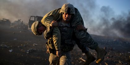 «Пили из луж, ели ящериц»: потерявший сына на СВО отец десятерых детей вынес раненого сослуживца с поля боя