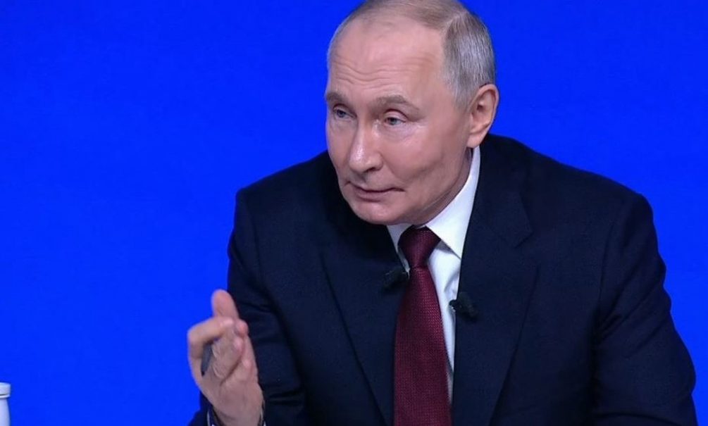 «Ключи должны выдаваться вовремя»: Путин поручил отменить мораторий на штрафы для застройщиков 