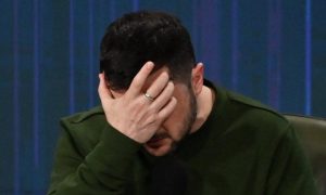 Зеленский идёт ко дну: обыски проходят у главы фракции «Слуга народа» Давида Арахамии и у Юлии Тимошенко