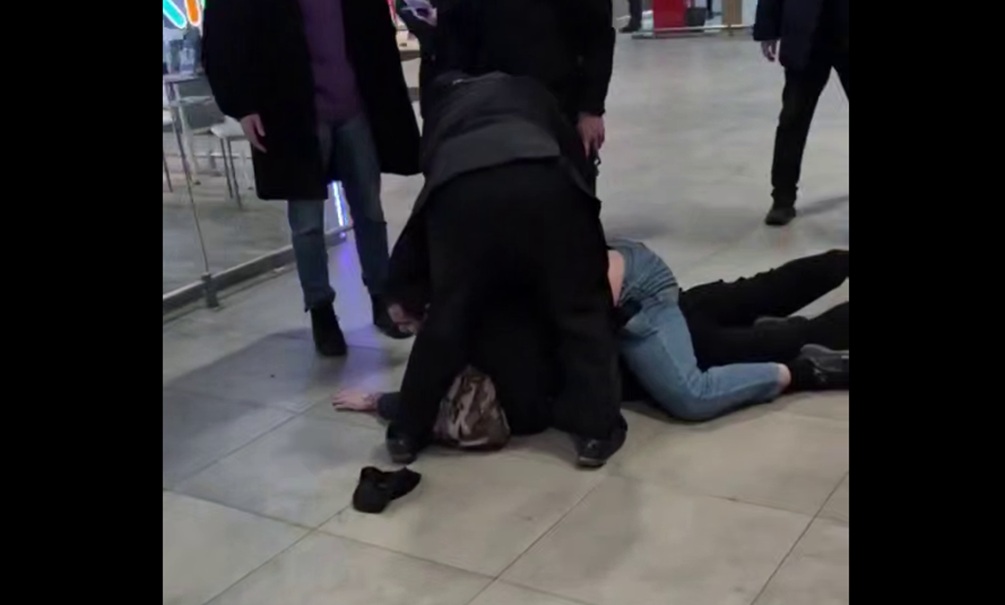 Нерусские охранники публично задушили 24-летнего петербуржца в ТРЦ «Сити Молл» 