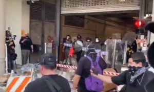 Лос-Анджелес охватили массовые беспорядки: лидеры протеста призывают к проведению общенациональной акции неповиновения - Трамп в бешенстве