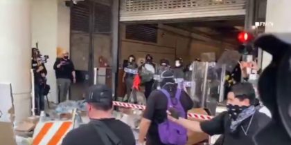 Лос-Анджелес охватили массовые беспорядки: лидеры протеста призывают к проведению общенациональной акции неповиновения - Трамп в бешенстве