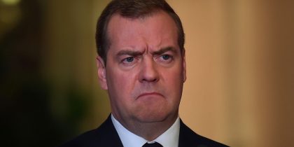 «Резать ублюдков, как больных свиней» - Медведев призвал немедленно уничтожить нацистов, сжегших людей ко дню рождения Бандеры