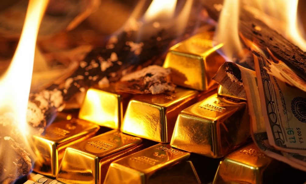 Золото улетело в космос, доллару конец: миру предсказали глобальную финансовую катастрофу 