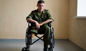 После госпиталя — на улицу? У ветерана СВО пытаются отобрать квартиру по «схеме Долиной»