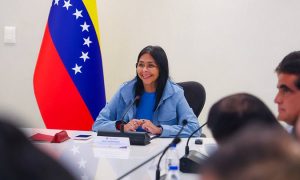 Дочь партизана: ставшая президентом Венесуэлы Делси Родригес бросила вызов Трампу