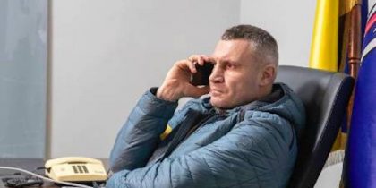 «Не бежать!»: Зеленский взбесился из-за обращения мэра Кличко к горожанам уезжать из Киева