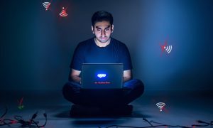 Starlink вне закона, привычный интернет под запретом: на фоне угроз Трампа Иран уходит в цифровую изоляцию