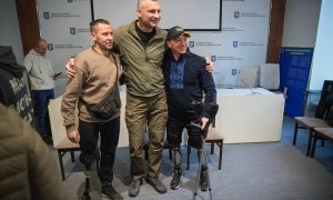 «Уезжайте, пока есть возможность»: власти Украины эвакуируют Киев, распродают земли и ресурсы после ночной атаки ВС РФ