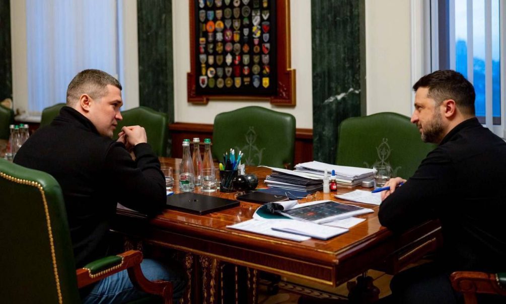 На столе у Зеленского заметили препараты для кокаинистов 