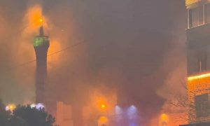 Сжигают мечети и прокуроров: протестующие в Иране погрузили страну в хаос