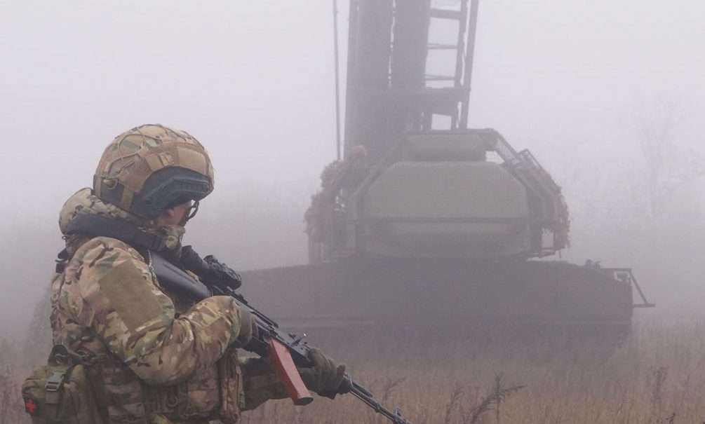 «Уличные бои в Красном Лимане»: ВС РФ взяли под контроль ключевой перекресток города и вышли к Советской 