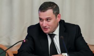 «Чудом остался жив»: губернатор Хинштейн попал в серьёзное ДТП