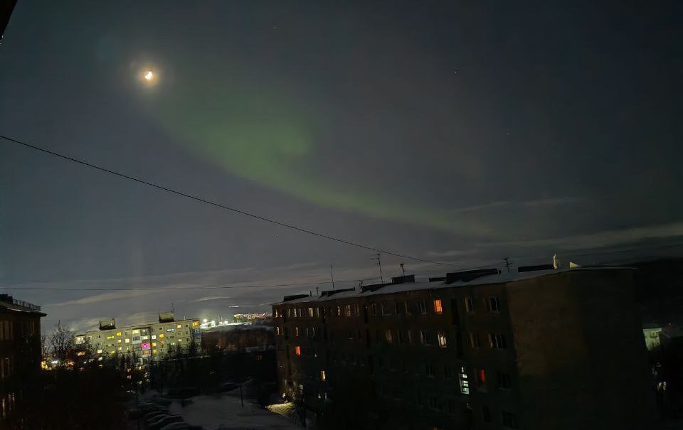 Света нет уже трое суток: в Мурманской области введен режим ЧС из-за аварии на ЛЭП 