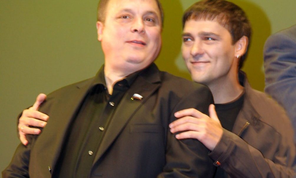 «Я опасаюсь за свою жизнь»: продюсер «Ласкового мая» обратился к Путину с просьбой защитить его «Я опасаюсь за свою жизнь»: продюсер «Ласкового мая» обратился к Путину с просьбой защитить его