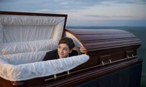 Чиновница 13 лет притворялась мёртвой, чтобы не сесть в тюрьму за коррупцию