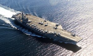 Иран ударил по авианосцу США и военным базам: сообщается о серии эффективных попаданий иранских ракет