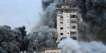 Израиль имеет библейского право захватить весь Ближний Восток - заявил посол США в еврейском государстве: также он оправдал убийство палестинских детей