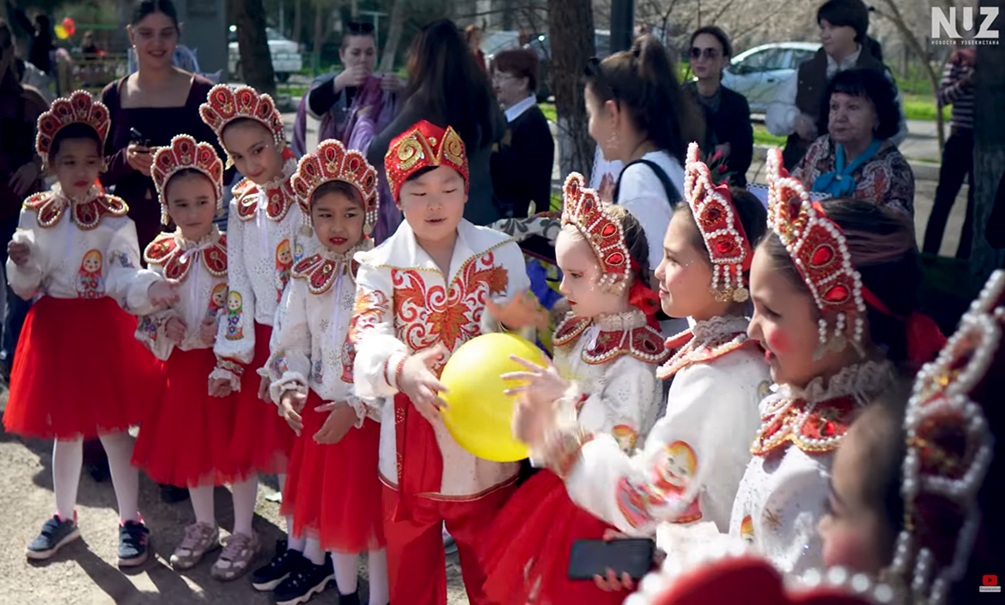 «Ишь ты, Масленица!» - веселились в Ташкенте, запрещали в Подмосковье 