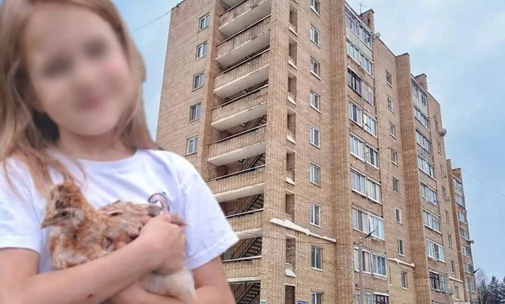 «Пошла гулять с собачкой и исчезла»: 9-летнюю девочку третьи сутки ищет весь Смоленск – ранее в ее многоэтажке уже происходило убийство ребенка «Пошла гулять с собачкой и исчезла»: 9-летнюю девочку третьи сутки ищет весь Смоленск – ранее в ее многоэтажке уже происходило убийство ребенка