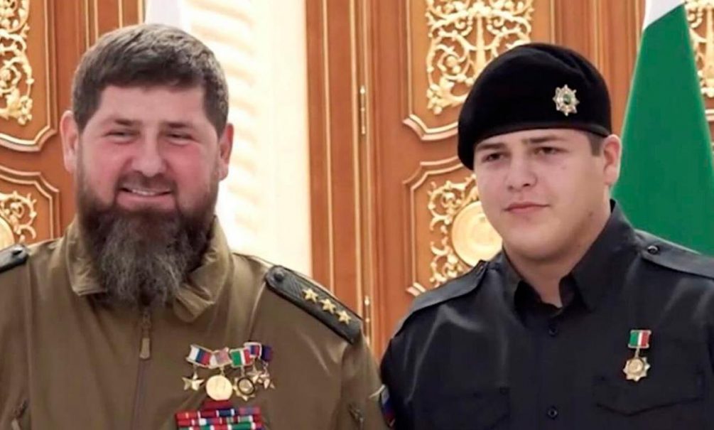 «Обманули с помощью ИИ»: Кадыров жёстко ответил на слухи о ДТП с сыном Адамом «Обманули с помощью ИИ»: Кадыров жёстко ответил на слухи о ДТП с сыном Адамом