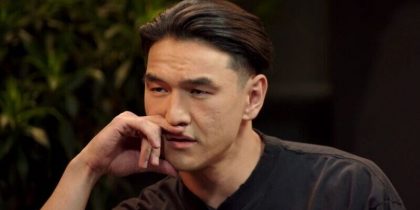 «Вы пришли посмотреть на уголовника»: Нурлан Сабуров впервые вышел на сцену после запрета на въезд в Россию