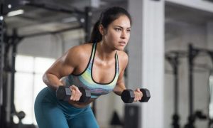 «Никаких обтягивающих лосин»: в России предложили ввести обязательный дресс-код для фитнес-клубов