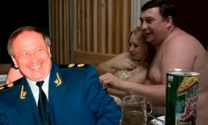 «Человек, похожий на генпрокурора, резвится с проститутками»: самый громкий секс-скандал в современной России произошел 27 лет назад – почему при Путине такого больше не было