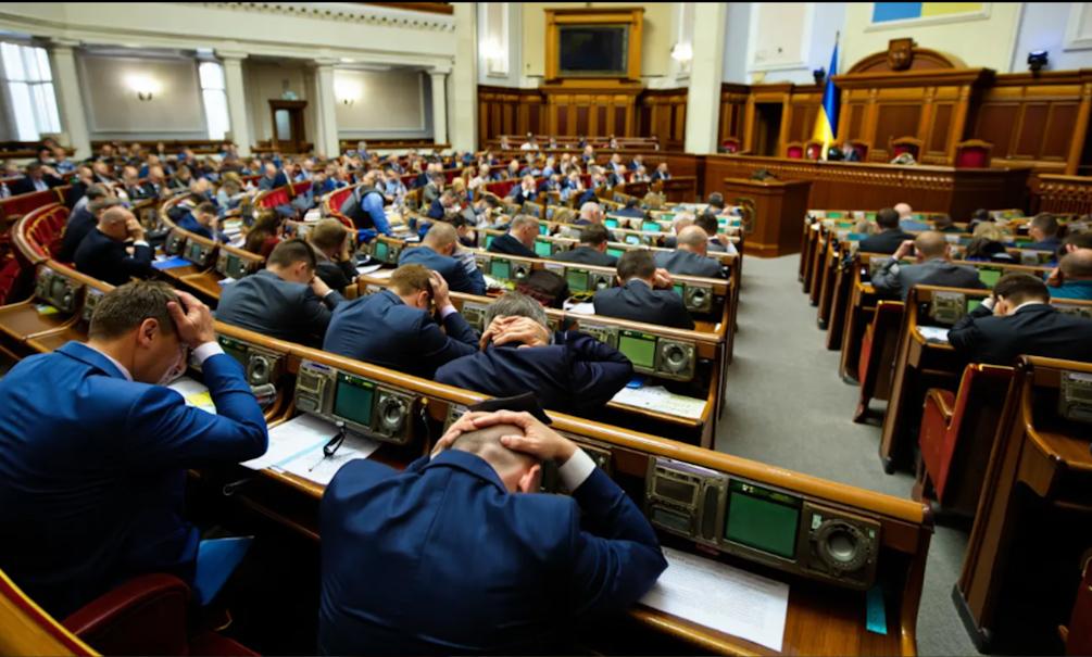 «Расстрельный» вопрос: в Верховной раде разгорелся скандал - кому подписывать мирное соглашение с Россией 