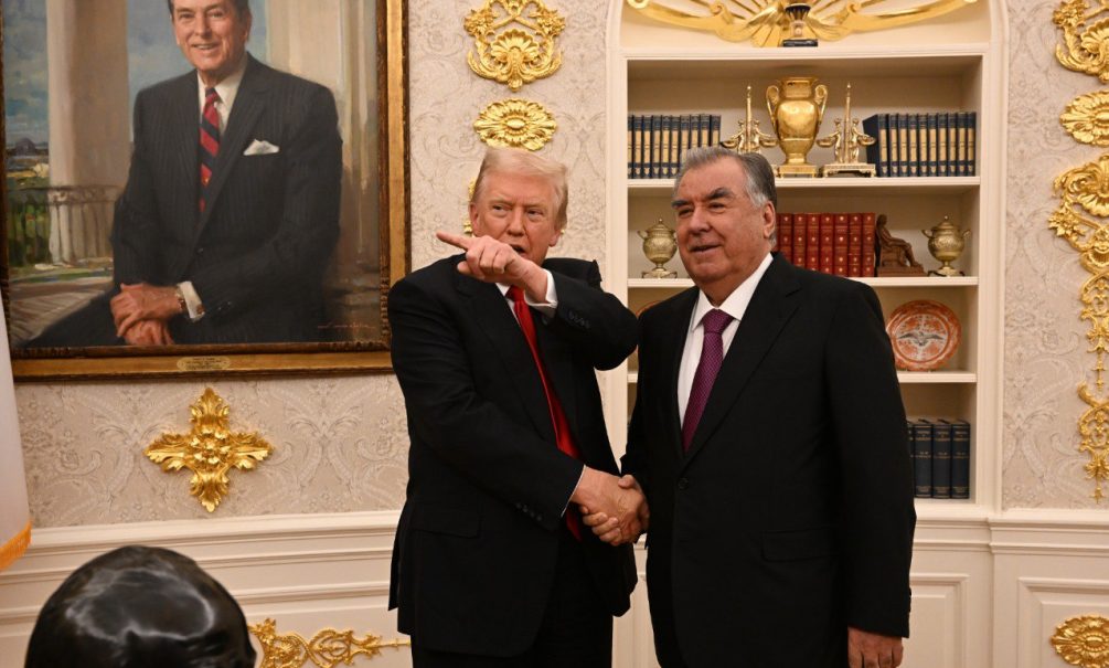 Подозрительное совпадение: США снова лезут в Таджикистан перед выборами президента 