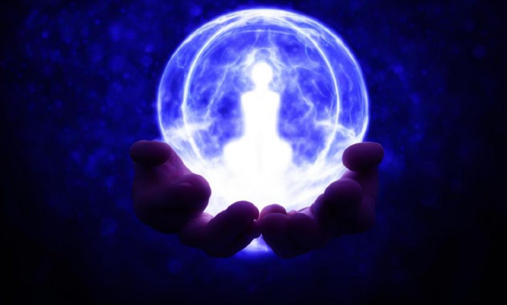 Землетрясения, наводнения и прогноз для СВО: американский экстрасенс рассказала о том, что ждет мир в 2026 году